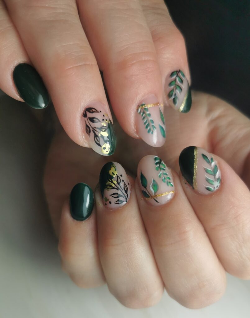 manucure russe feuille vertes, art floral, ongles naturels, vernis permanent renforcé, Chambéry